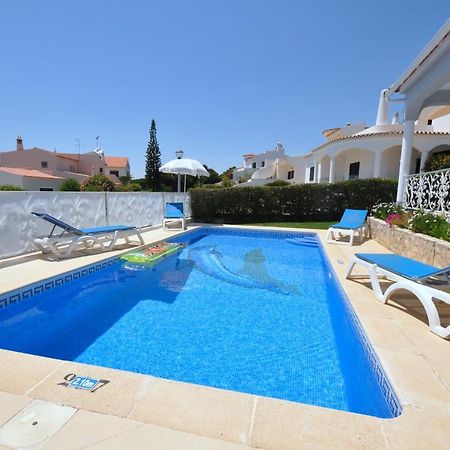 Well-Appointed Villa Is Situated In The Popular Resort Of Vilamoura Куартейра Екстериор снимка