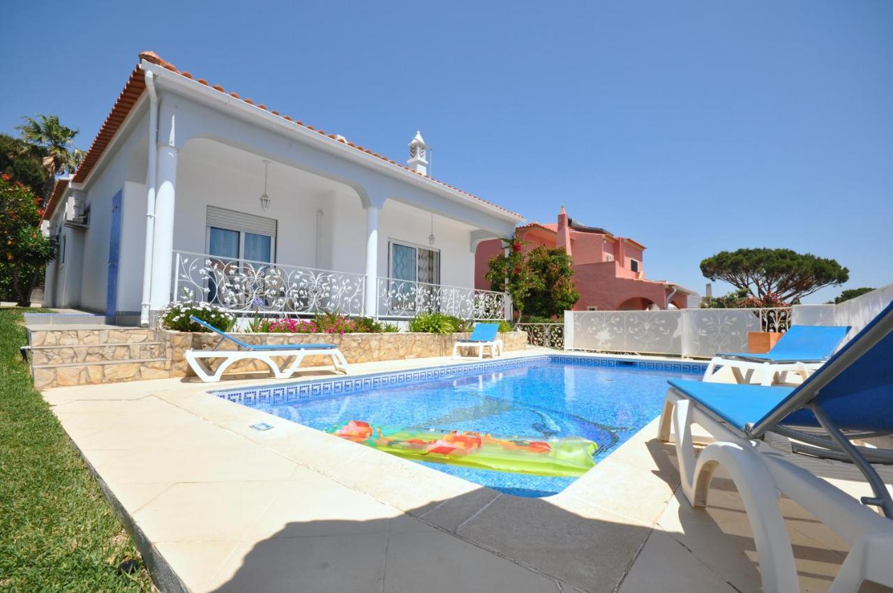 Well-Appointed Villa Is Situated In The Popular Resort Of Vilamoura Куартейра Екстериор снимка