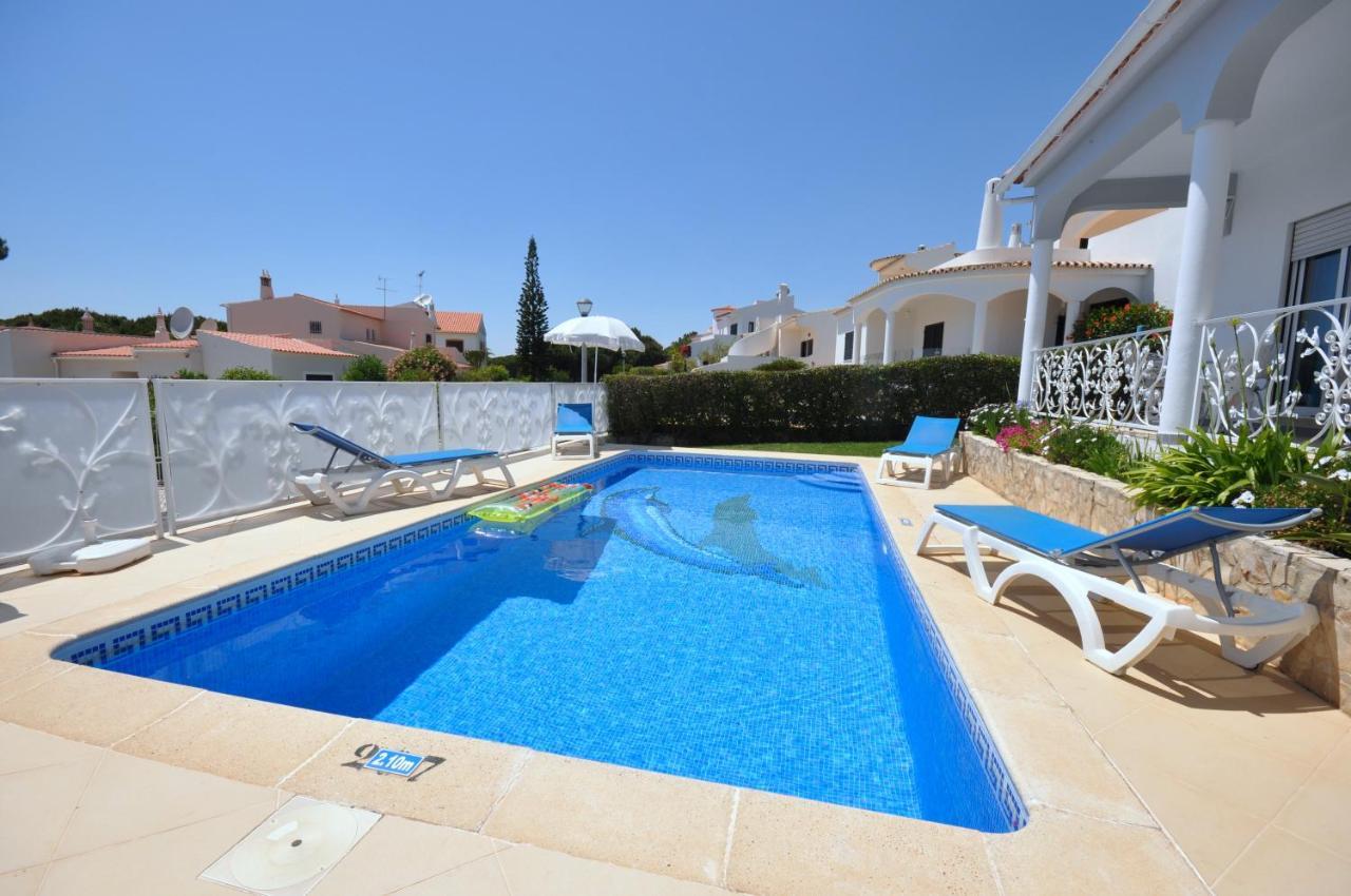 Well-Appointed Villa Is Situated In The Popular Resort Of Vilamoura Куартейра Екстериор снимка