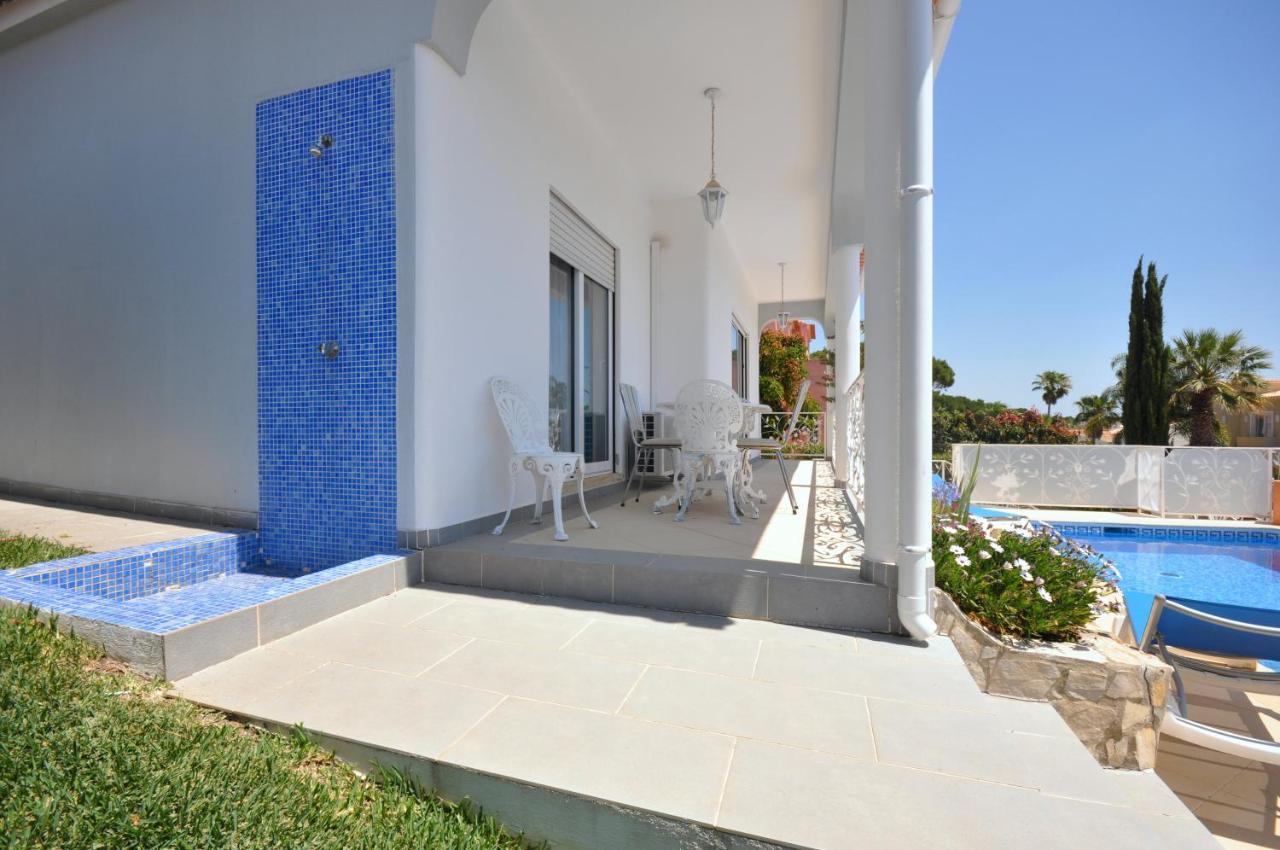 Well-Appointed Villa Is Situated In The Popular Resort Of Vilamoura Куартейра Екстериор снимка