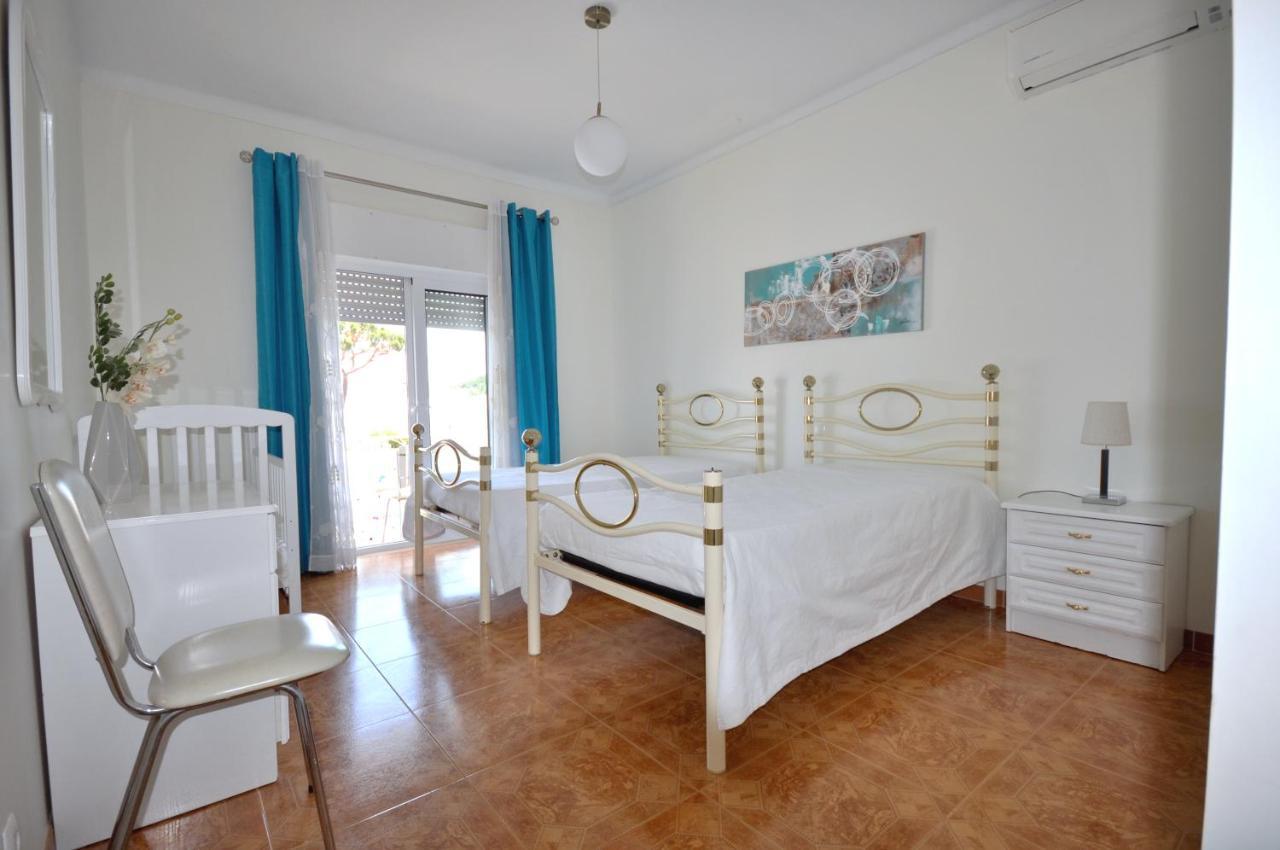 Well-Appointed Villa Is Situated In The Popular Resort Of Vilamoura Куартейра Екстериор снимка