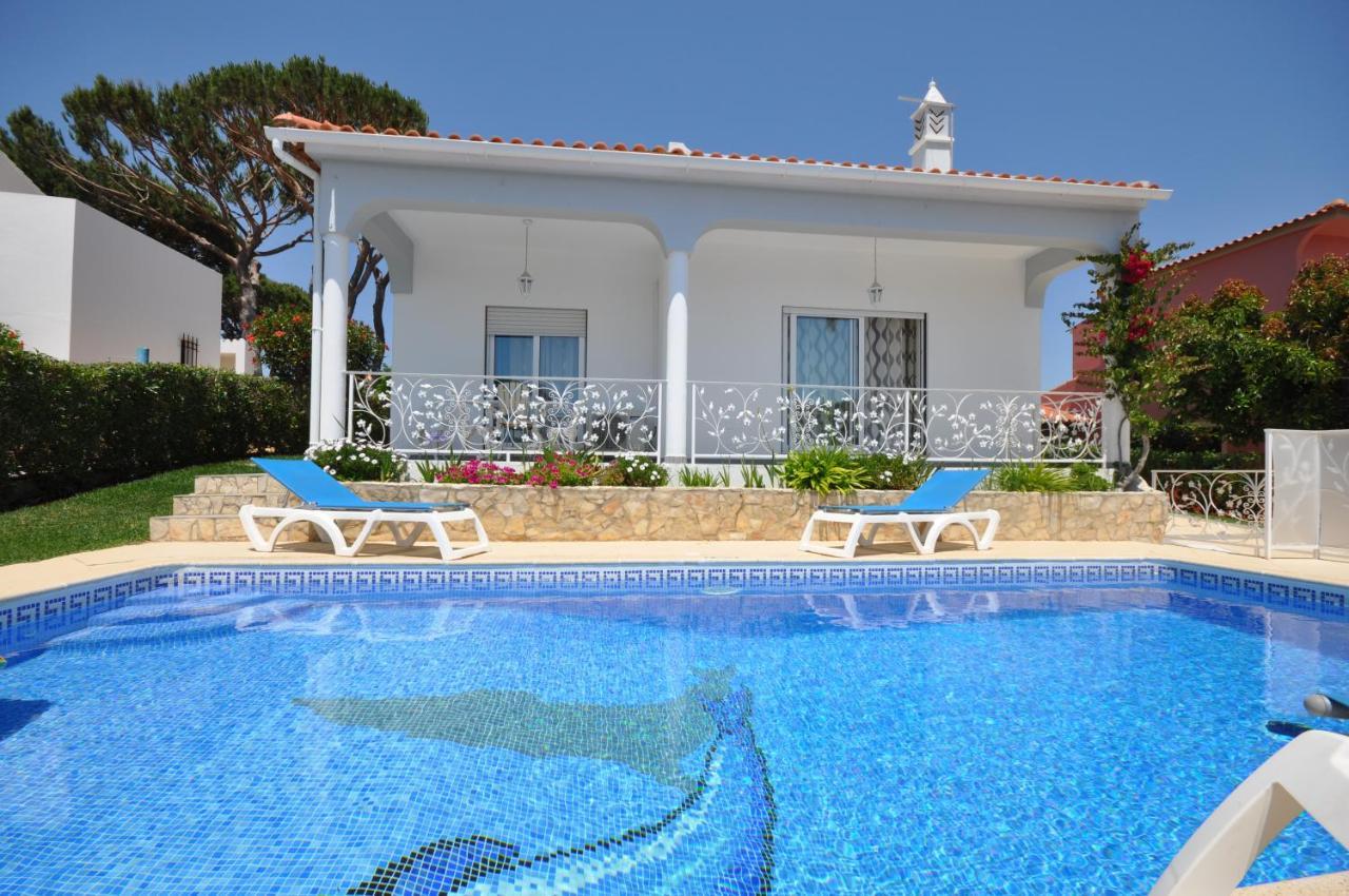 Well-Appointed Villa Is Situated In The Popular Resort Of Vilamoura Куартейра Екстериор снимка